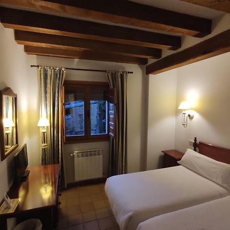 Hostal Posada La Panadera Sepulveda Luaran gambar