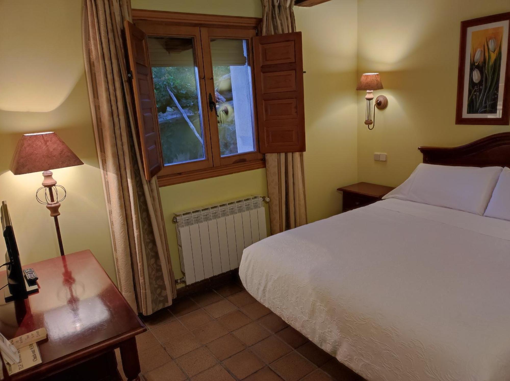Hostal Posada La Panadera Sepulveda Luaran gambar