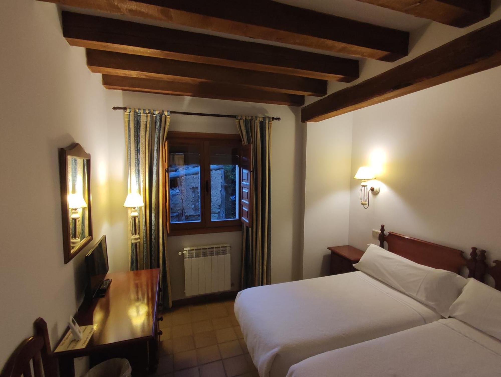 Hostal Posada La Panadera Sepulveda Luaran gambar