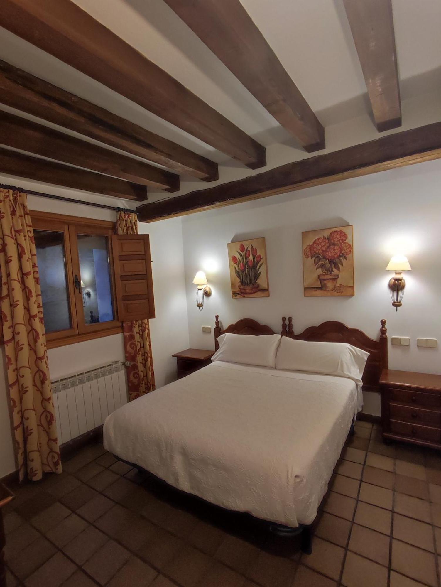Hostal Posada La Panadera Sepulveda Luaran gambar