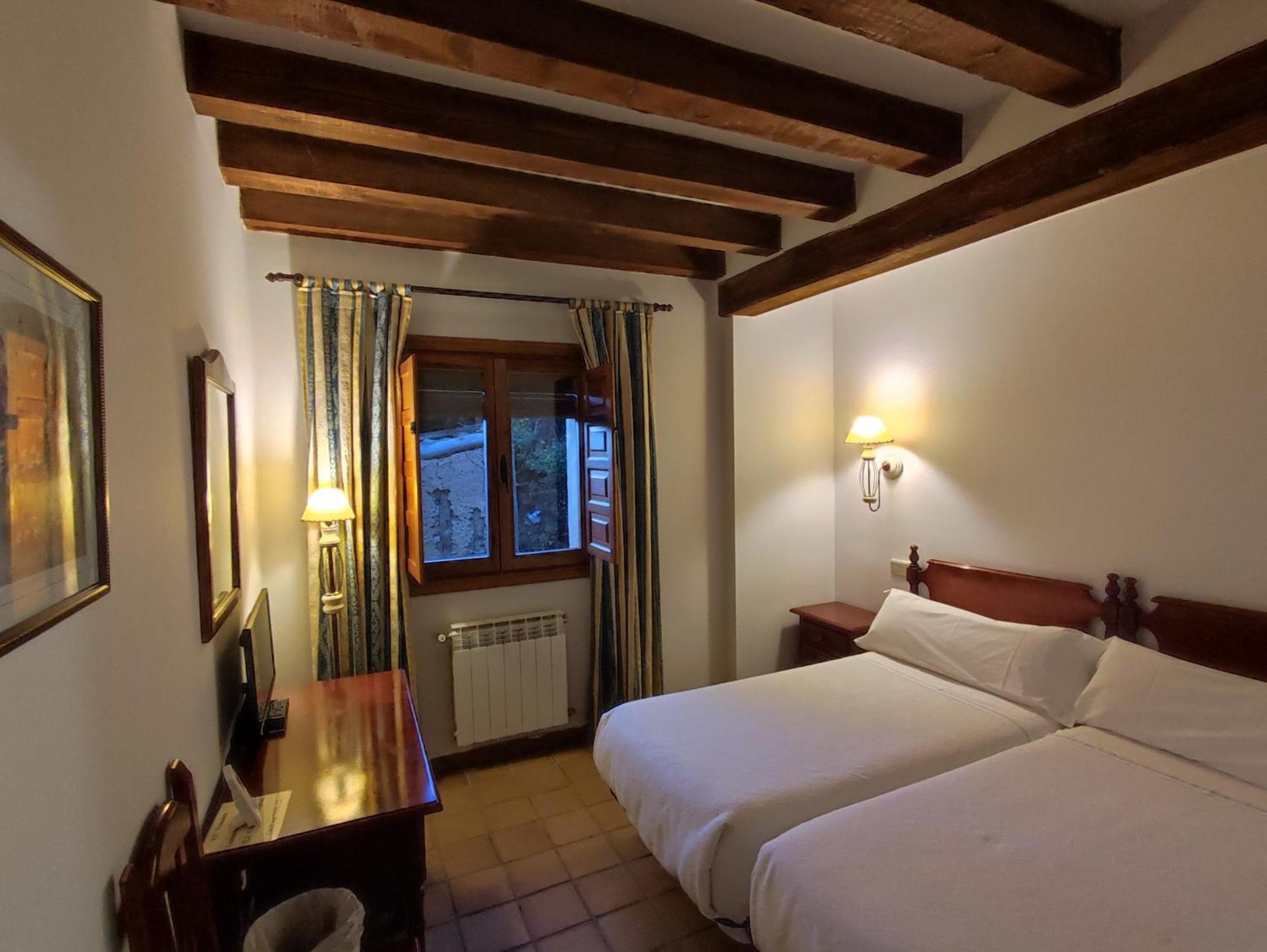 Hostal Posada La Panadera Sepulveda Luaran gambar
