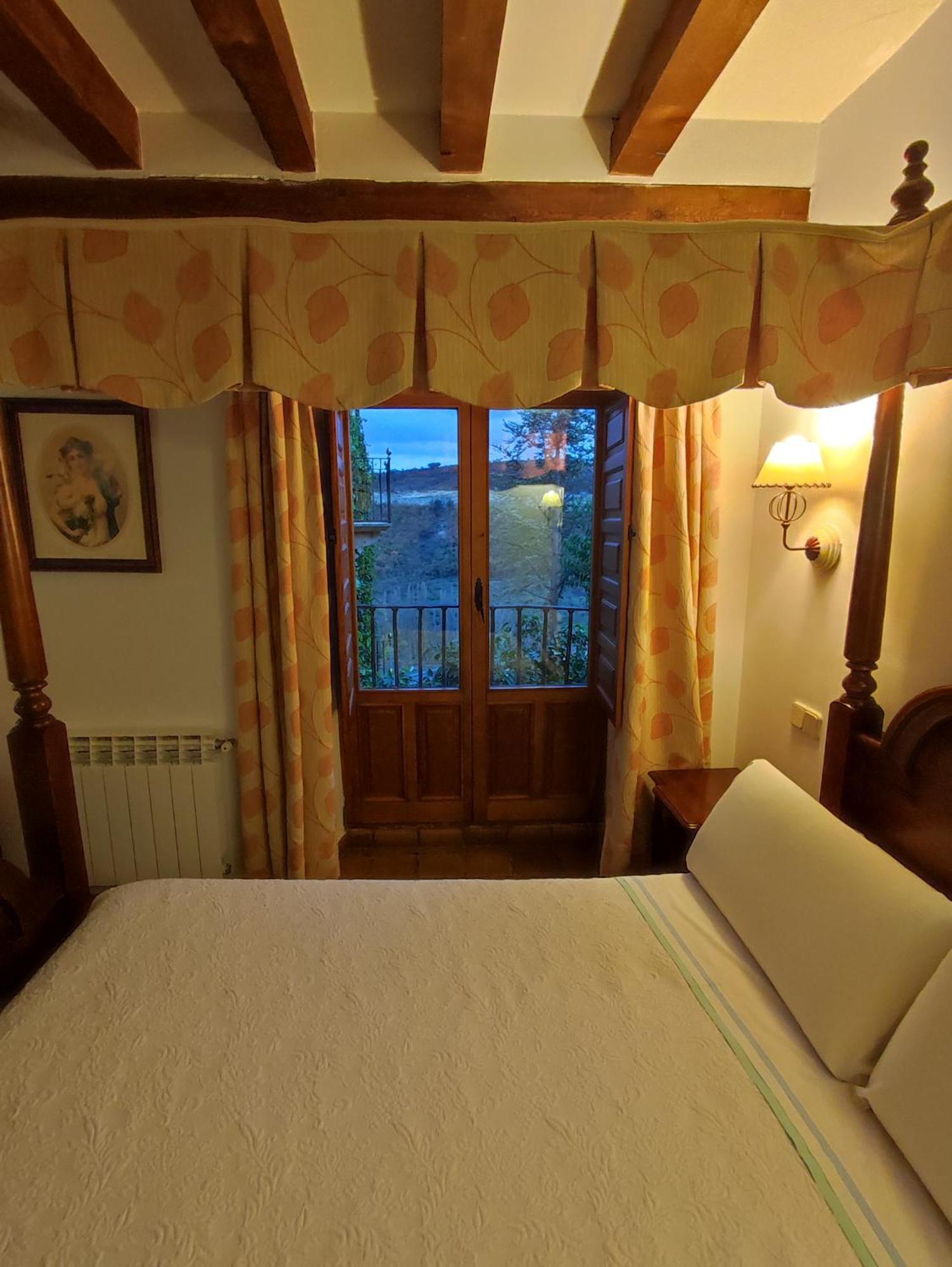 Hostal Posada La Panadera Sepulveda Luaran gambar