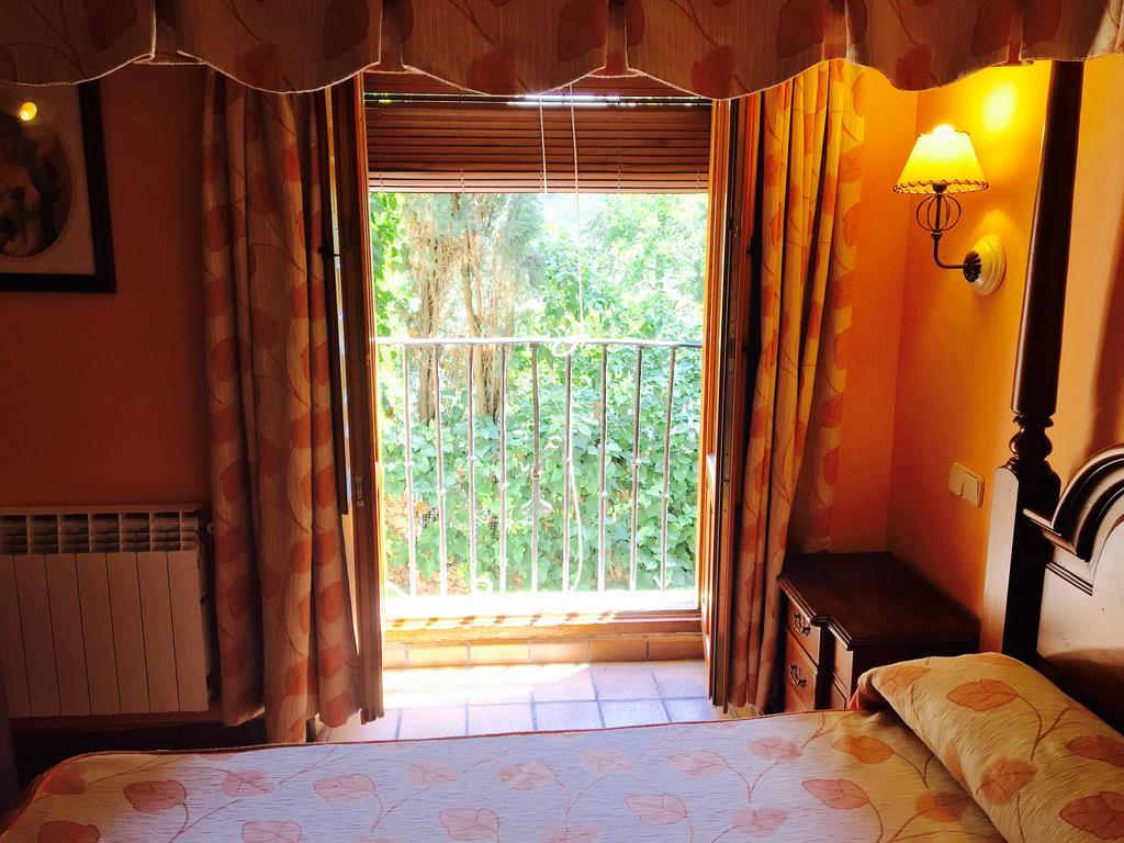 Hostal Posada La Panadera Sepulveda Luaran gambar